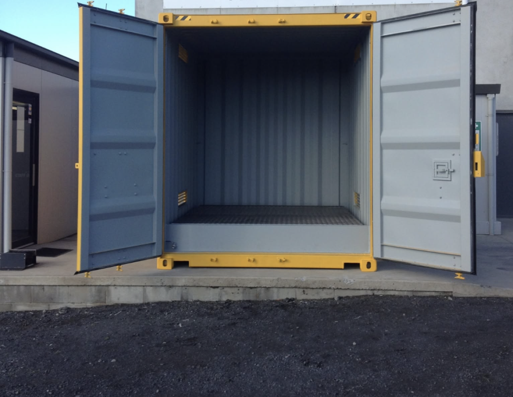 10ft dangerous containers